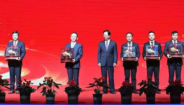 实事求是 再创佳绩  ——8827太阳集团股份如东工厂喜获第三届金牛奖“新锐奖”